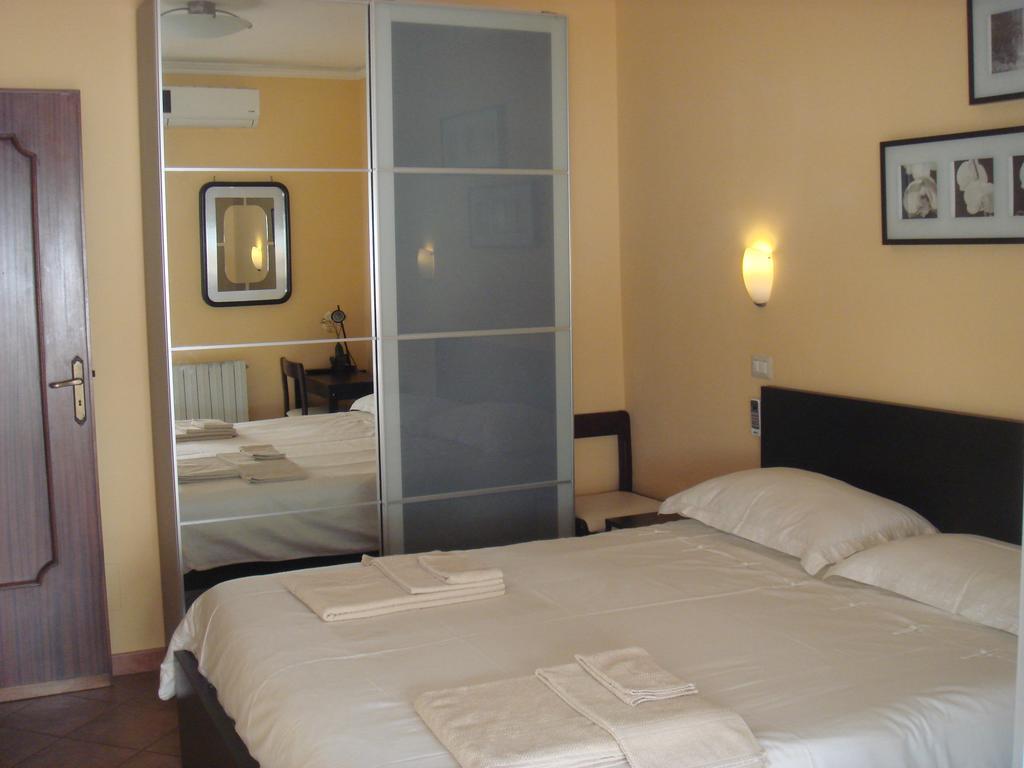 Tano's Apartment Giardini Naxos